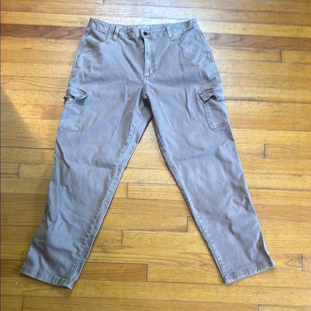 Universal Thread Light Brown Straight Leg Cargo Pants Boyfriend Relaxed Fit